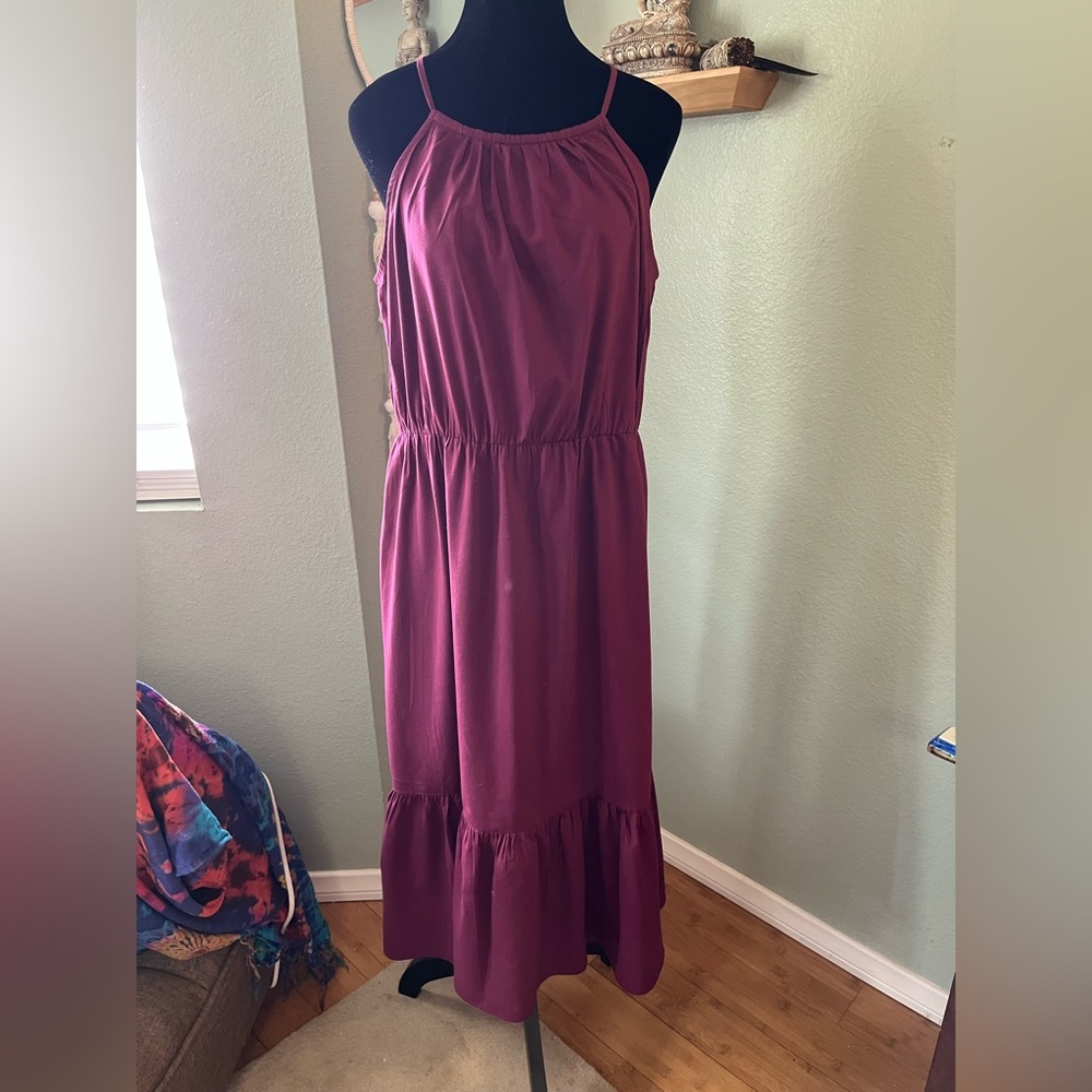 Beautiful summer maxi dress 55cotton 45 rayon. Machine wash cold.